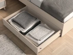 Łóżko z tapicerowanym zagłówkiem Mevel 08