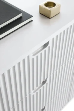 Komoda wysoka dwudrzwiowa z lamelowymi frontami Zova biała