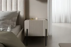 MALMI Szafka nocna 45 1SZ - cashmere / crema bianca  / czarne nogi