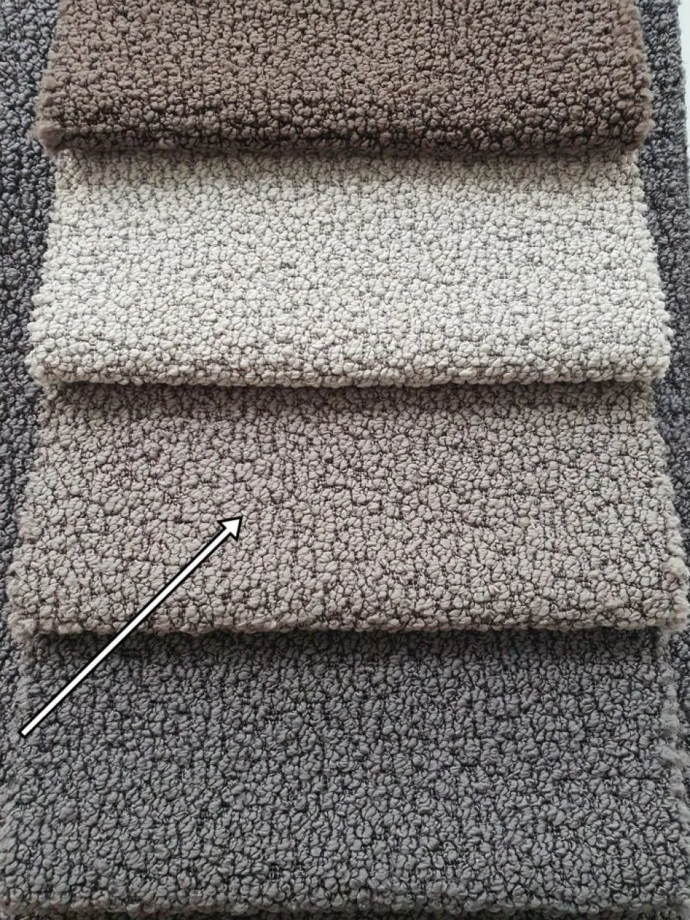 Okragła pufa baranek boucle Hauss Roller Manza 92
