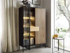 Wysoka szklana witryna frezowana z oświetleniem Sento czarny / dąb wotan